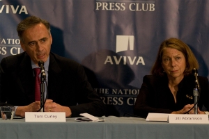 Jill Abramson looks on as Tom Curley answers a question. Photo by Sam Hurd.
