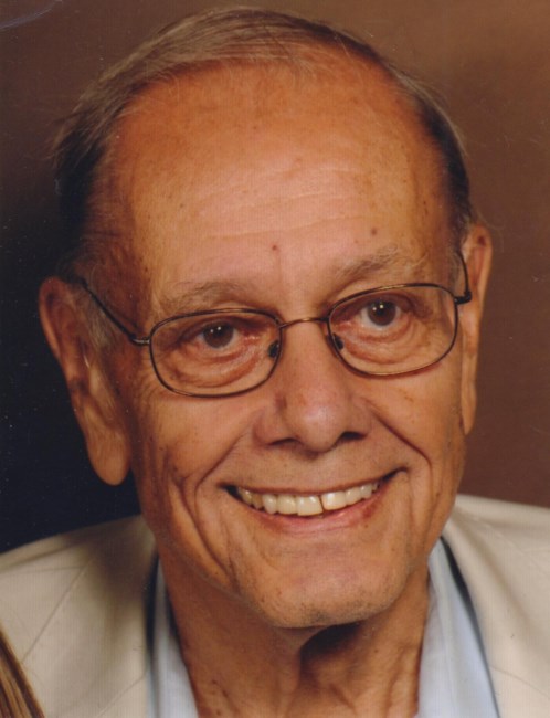 Former Washington correspondent Robert “Bob” D.G. Lewis chaired the NPC Board of Governors from 1975 to 1977.