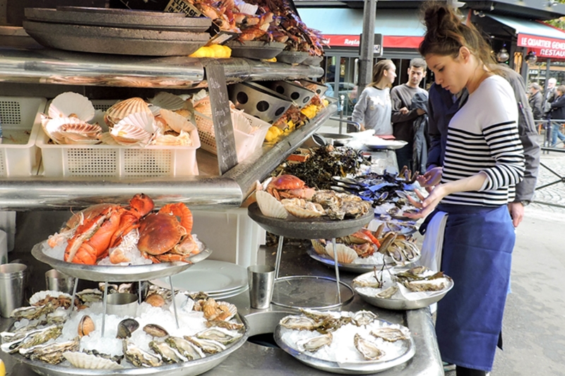 Seafood restaurant in Paris. Photo: A. Kotok