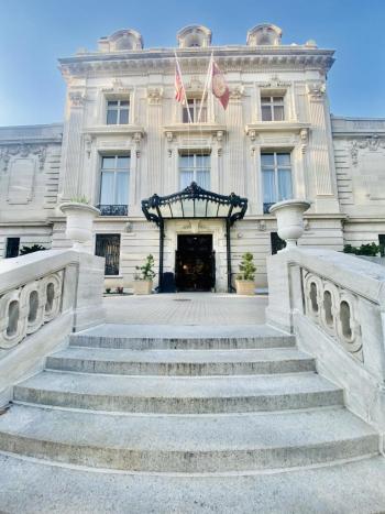 Cosmos Club entrance