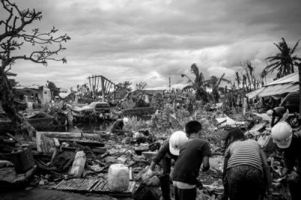 Philippines town struggles to recover from Typhoon Haiyan. Photo by John Patrick Uy