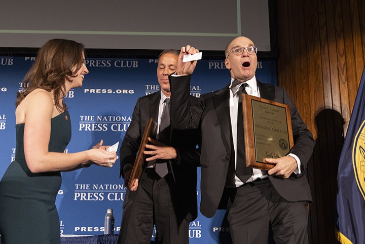 Emily Wilkins presents Fourth Estate Award plaques to Jim VandeHei and Mike Allen Nov 21 2024