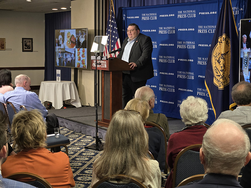 Photo of National Press Club President Mike Balsamo at May 30 General Membership Meeting
