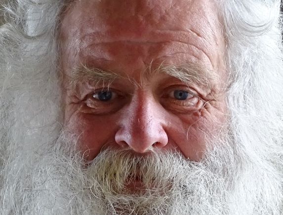 Photo of a homeless man in Paris.